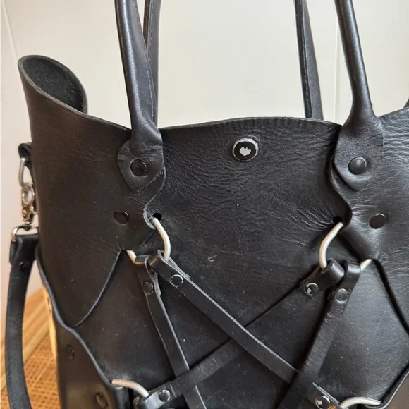 Zana Bayne Large Black Pentagram Leather Handbag - Picture 4 of 7